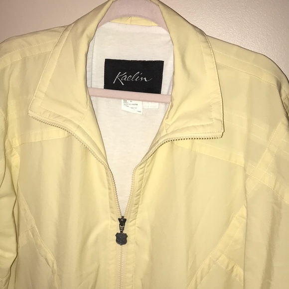 Mens light weight jacket. - Picture 3 of 11